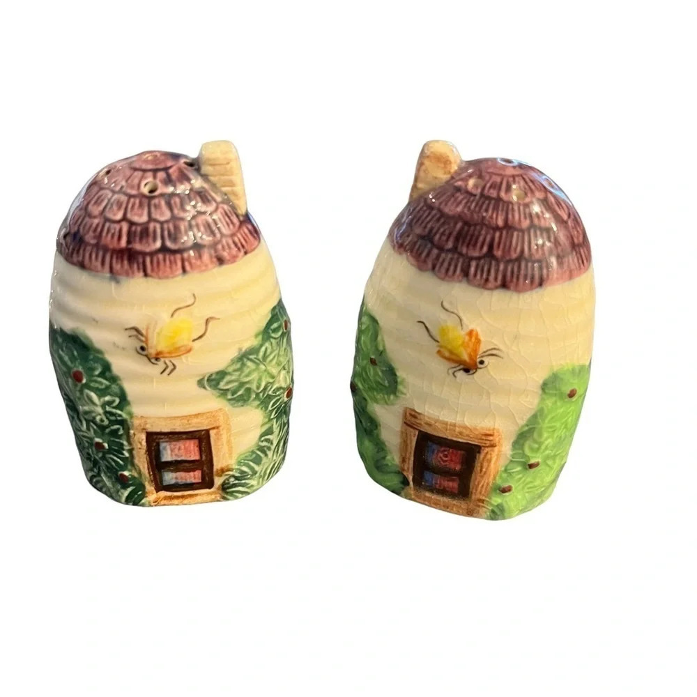 Vintage Beehive Salt Pepper Shakers Japan 1950s